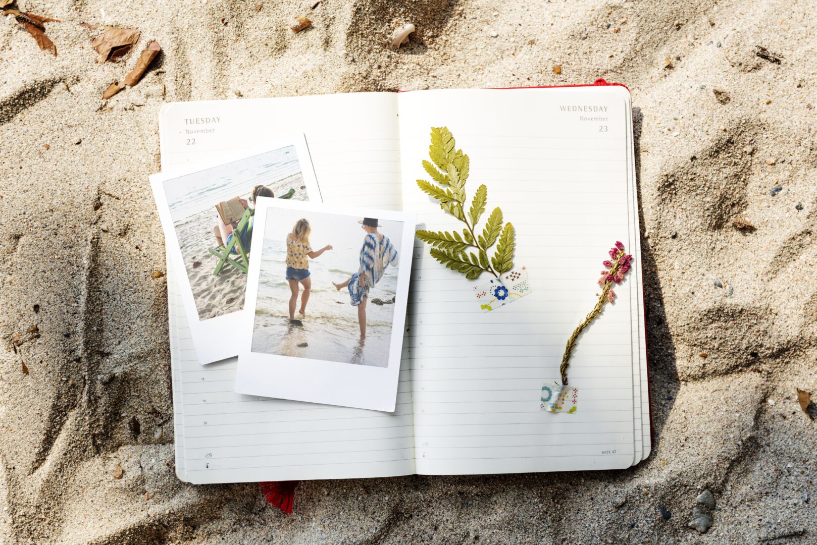 Journaling e scrittura per rallentare in vacanza